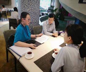 稳就业 惠民生 促发展 市人力资源开发局下企业宣讲稳岗返还政策